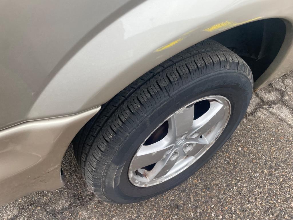 2005 Dodge Grand Caravan SXT photo