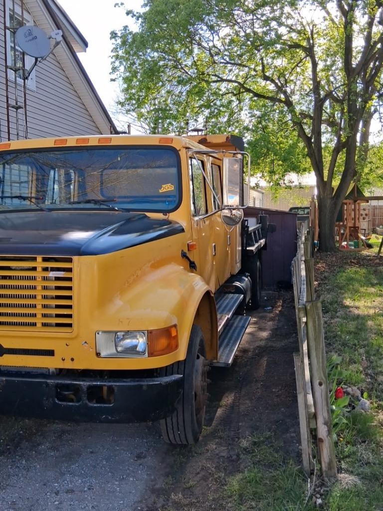 2002 INT 4700 - $7,950