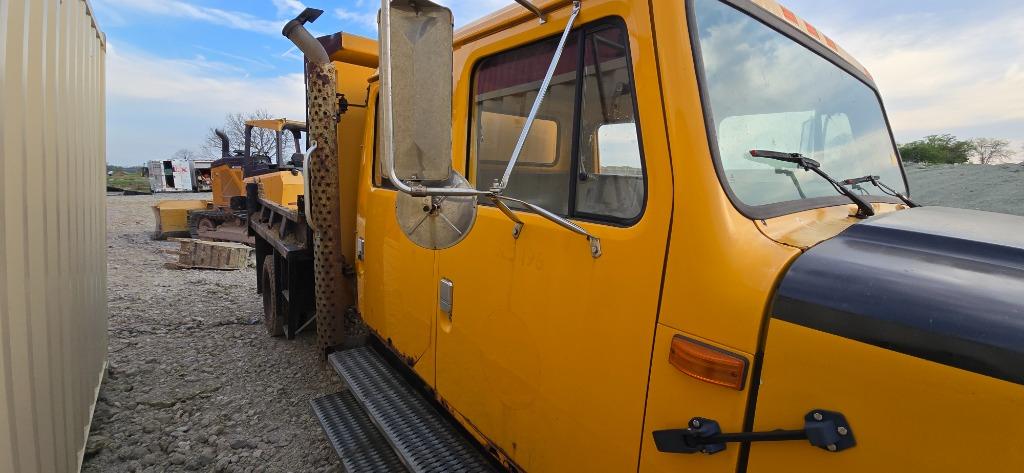 2002 INT 4700 - $7,950