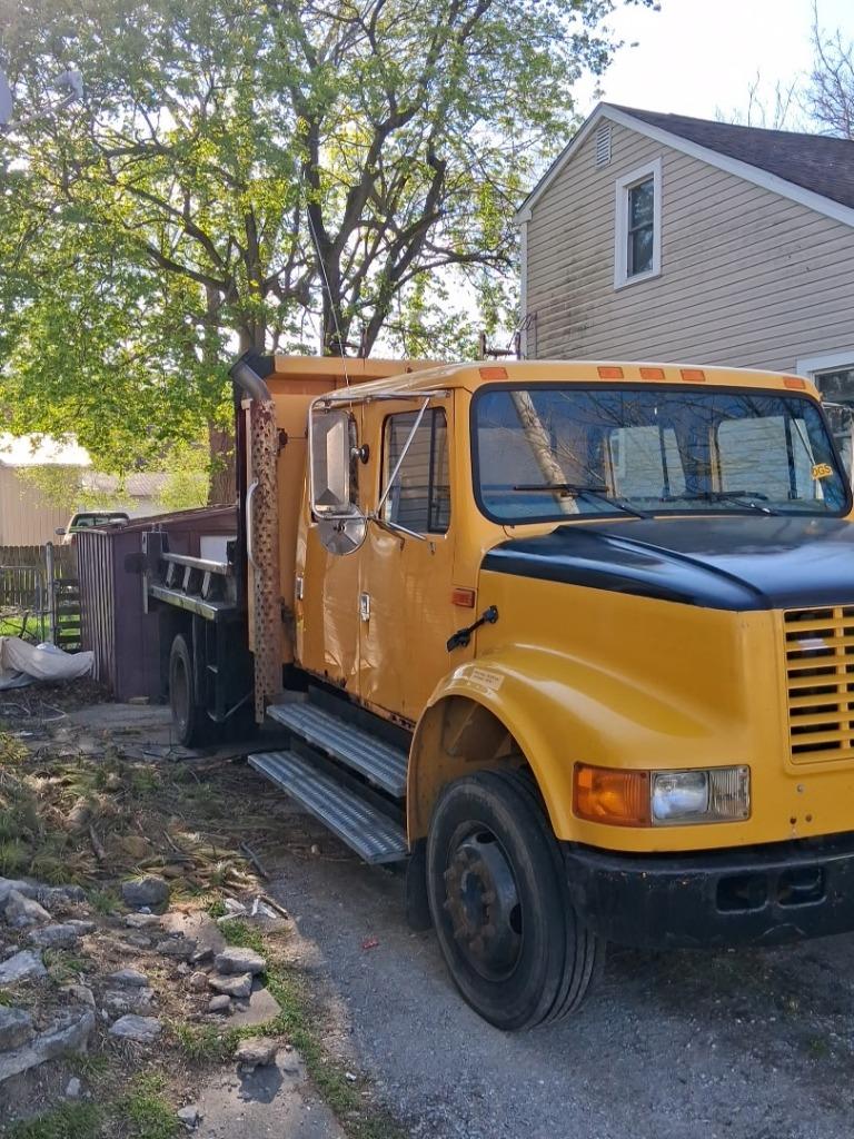 2002 INT 4700 - $7,950