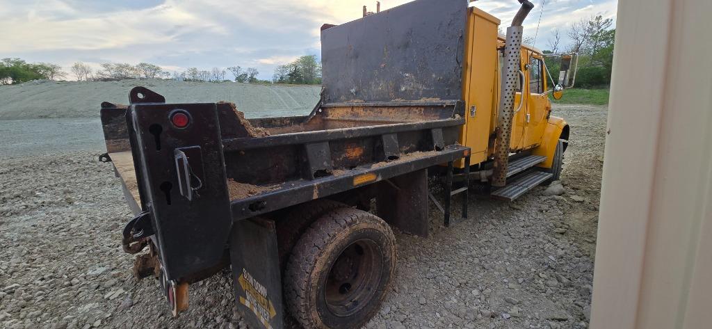 2002 INT 4700 - $7,950