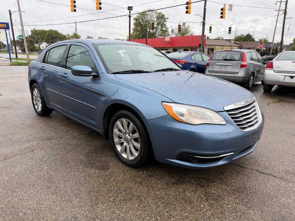 2011 Chrysler 200