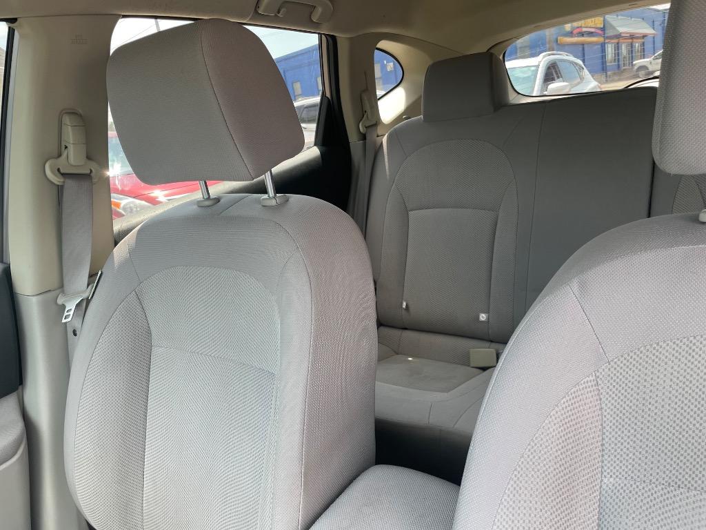 2013 Nissan Rogue S photo