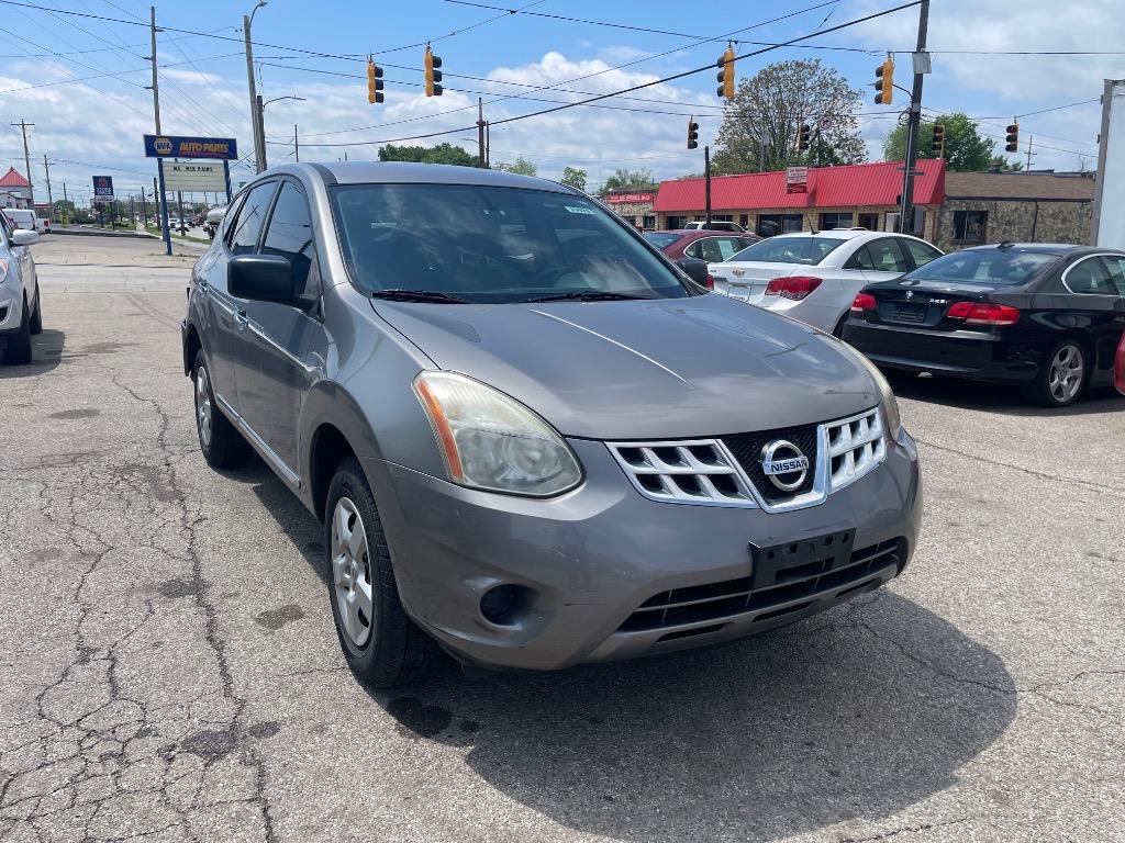 2013 Nissan Rogue S photo