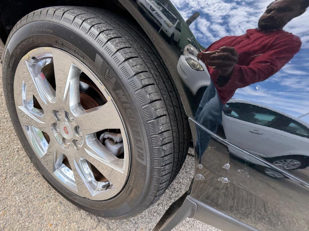 2010 Cadillac SRX - $9,500