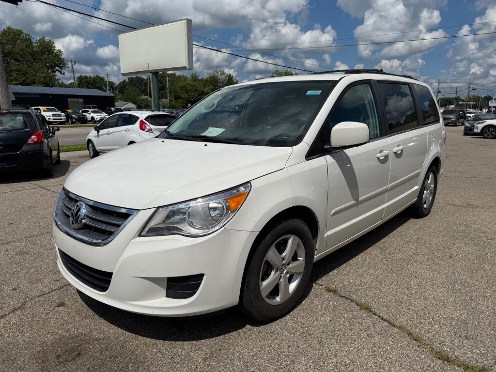 2009 Volkswagen Routan - $7,900