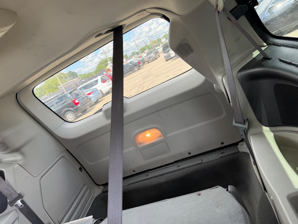 2009 Volkswagen Routan - $7,900