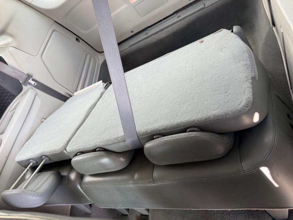 2009 Volkswagen Routan - $7,900