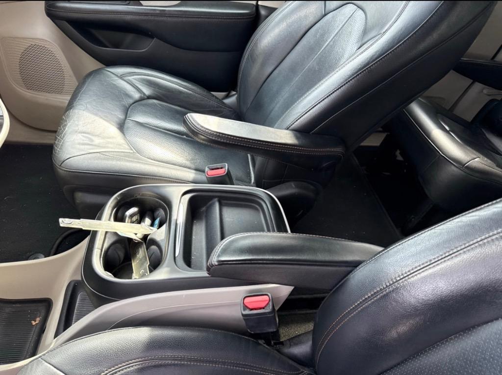 2019 Chrysler Pacifica - $15,000