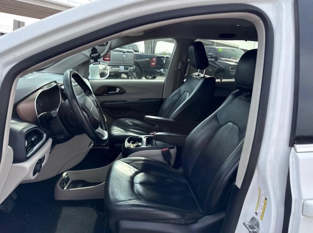 2019 Chrysler Pacifica - $15,000