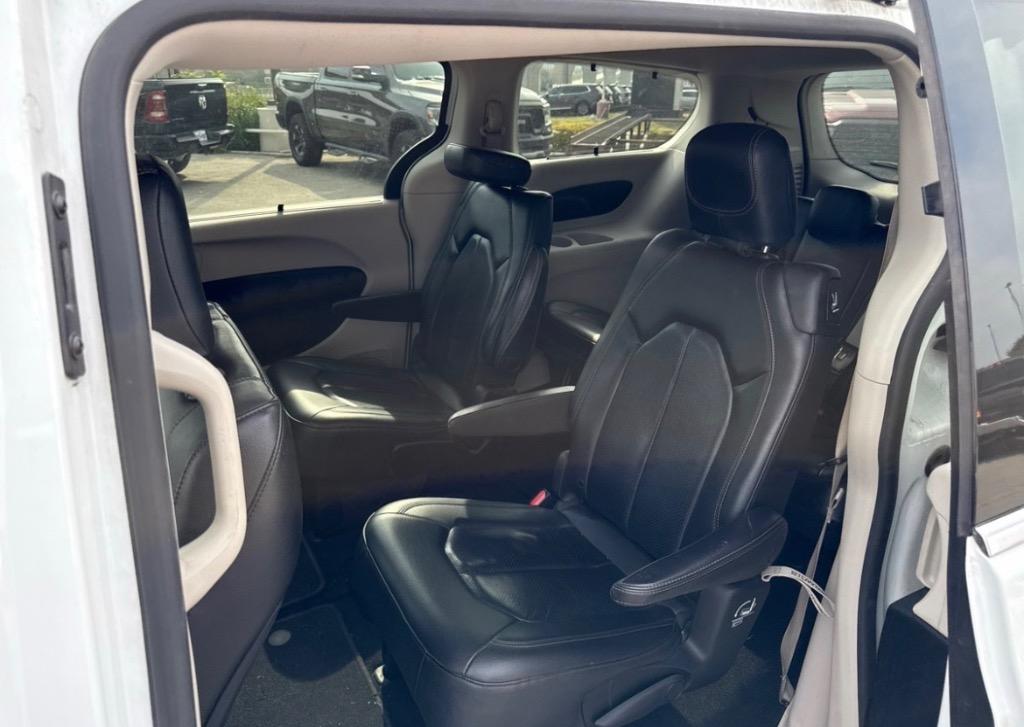 2019 Chrysler Pacifica - $15,000