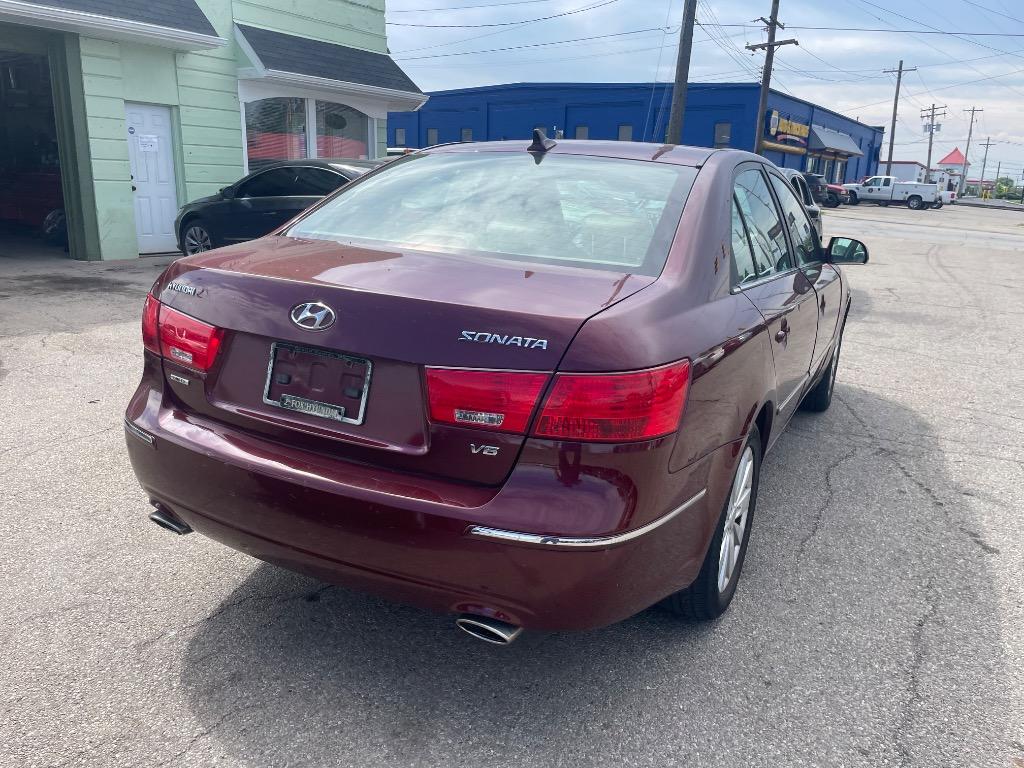 2010 Hyundai Sonata SE V6 photo