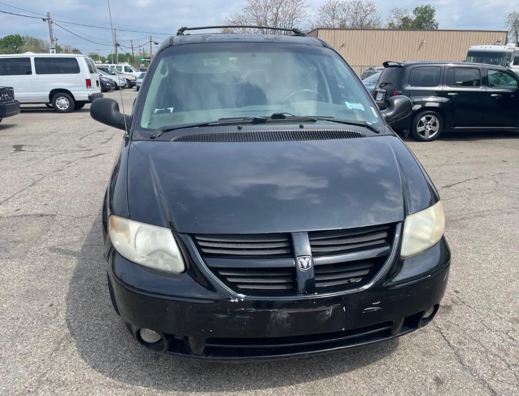 2006 Dodge Grand Caravan SXT photo