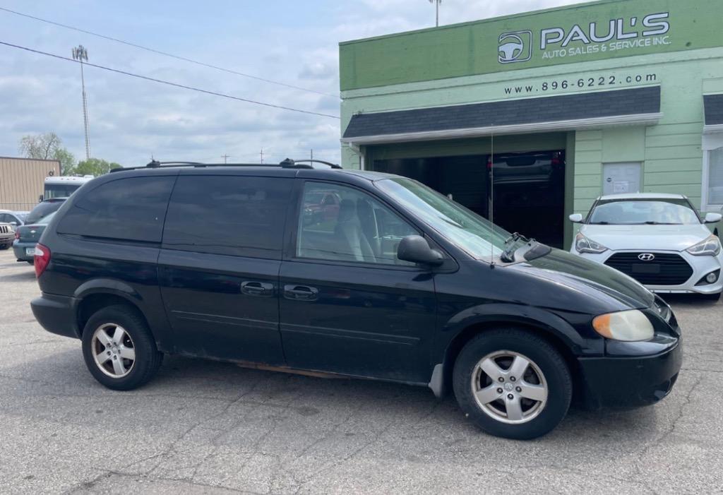 2006 Dodge Grand Caravan SXT photo