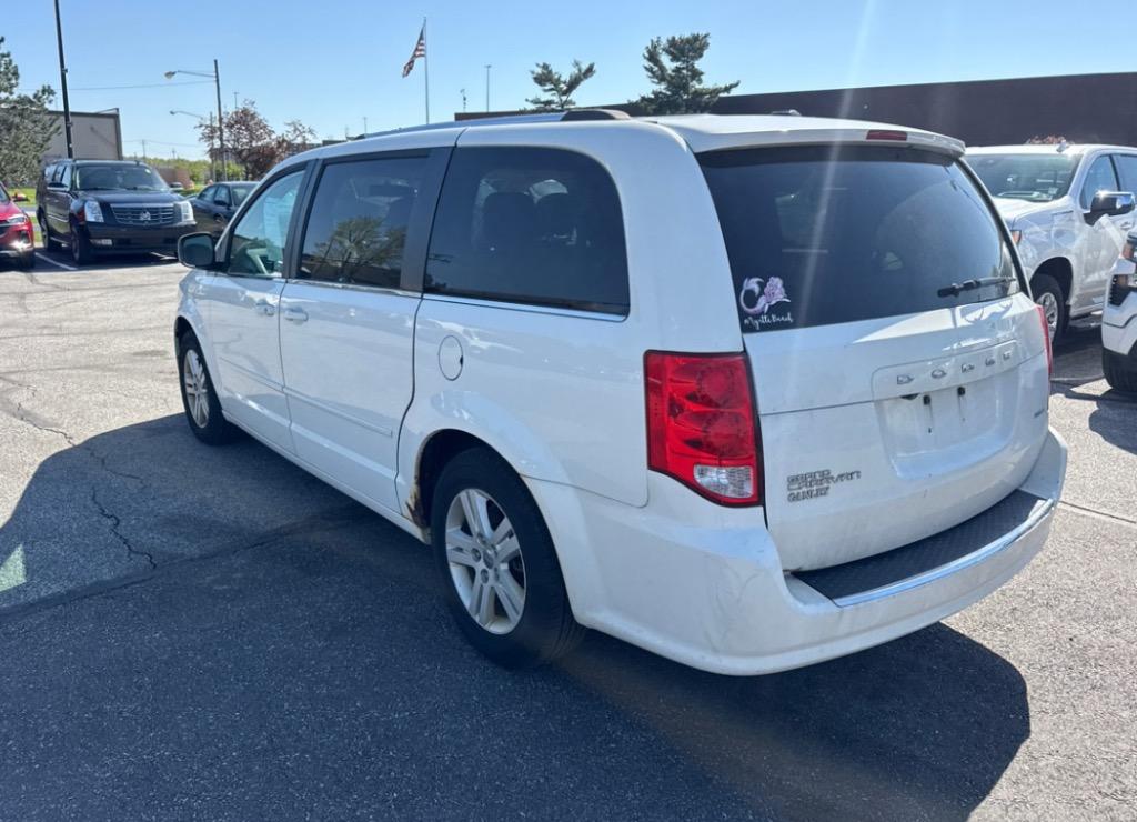 2011 Dodge Grand Caravan Crew photo