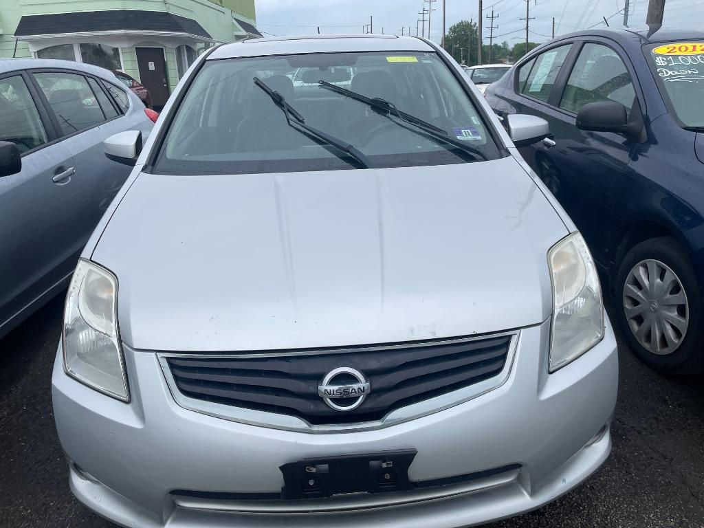 2011 Nissan Sentra 2.0 photo