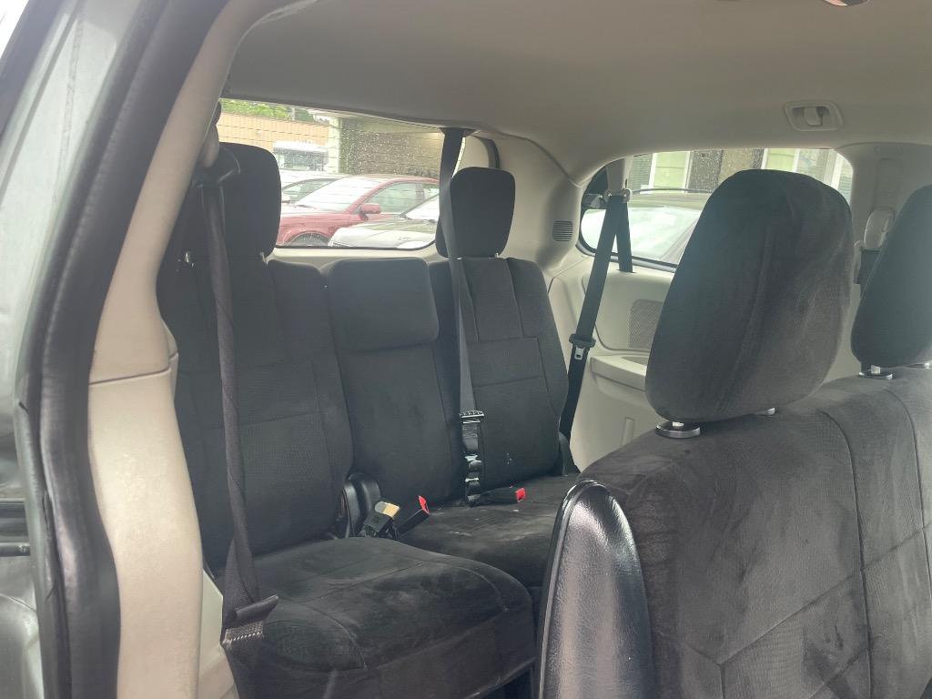 2013 Dodge Grand Caravan SE photo