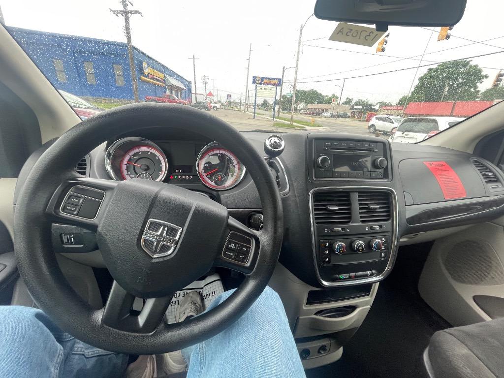 2013 Dodge Grand Caravan SE photo