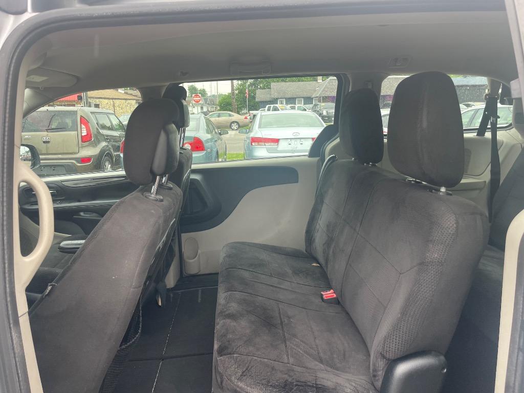 2013 Dodge Grand Caravan SE photo