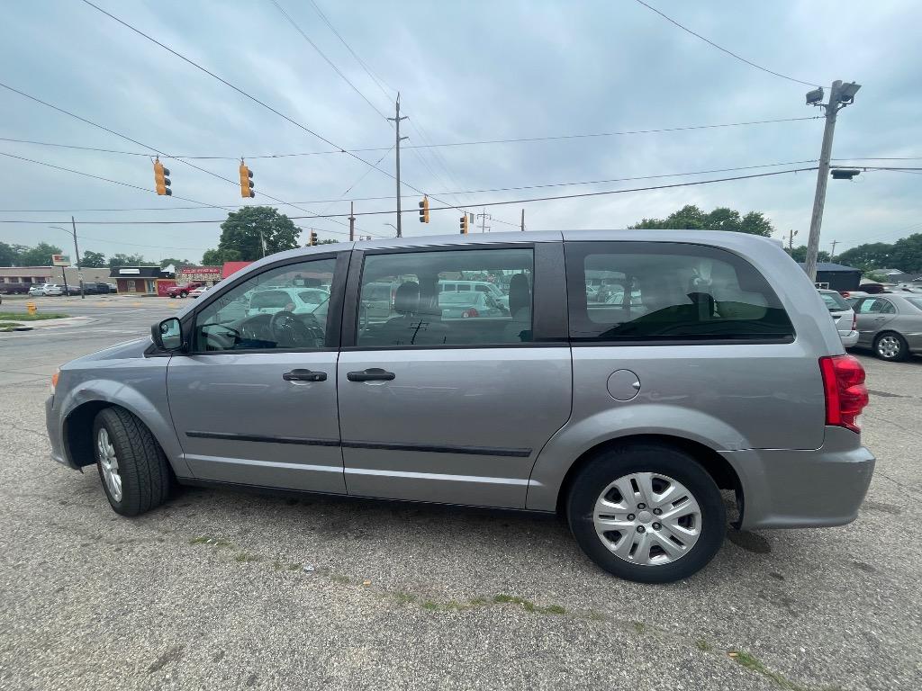 2013 Dodge Grand Caravan SE photo