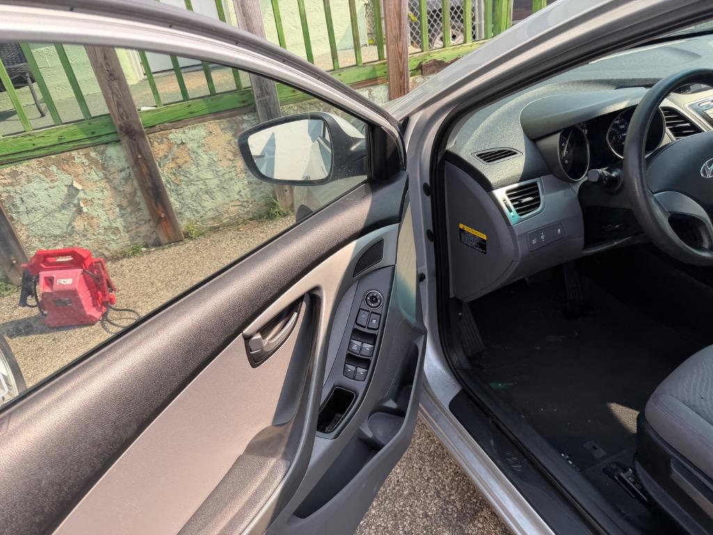 2016 Hyundai Elantra - $8,500
