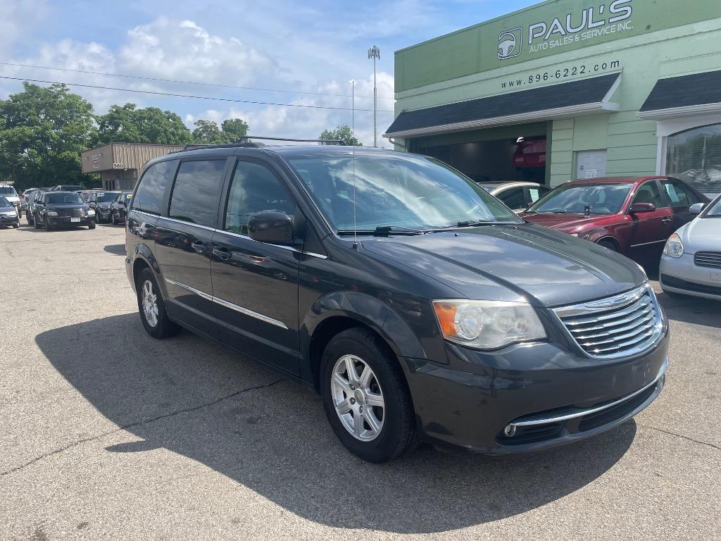 2011 Chrysler Town & Country Touring photo