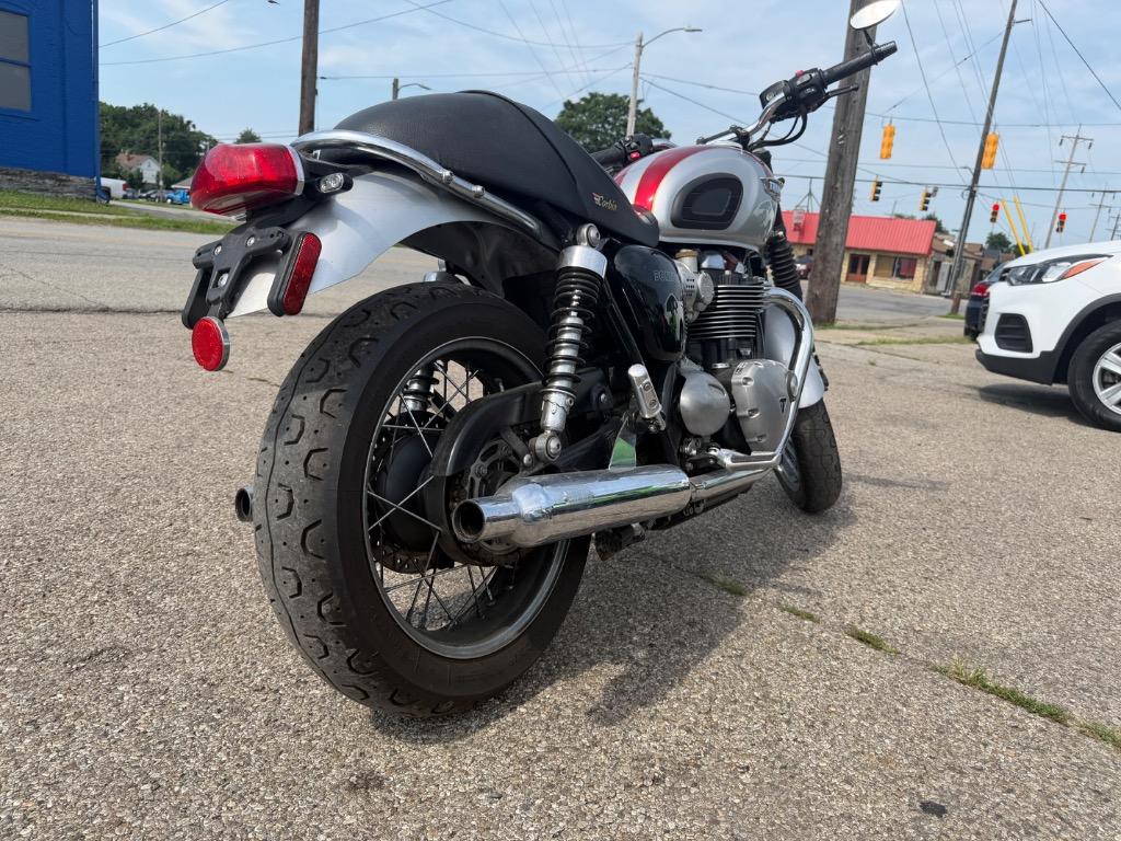 2016 Triumph Bonneville - $6,500