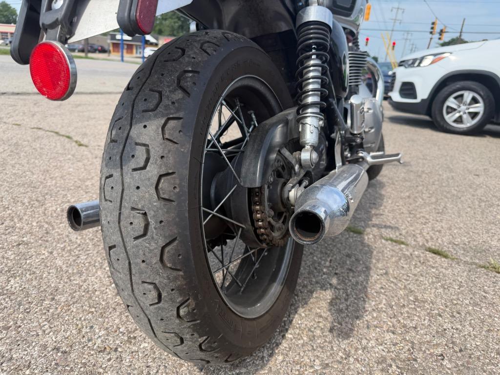 2016 Triumph Bonneville - $6,500