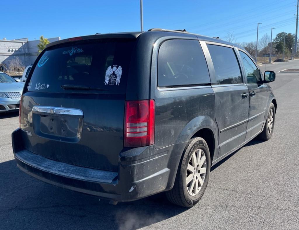 2008 Chrysler Town & Country Touring photo