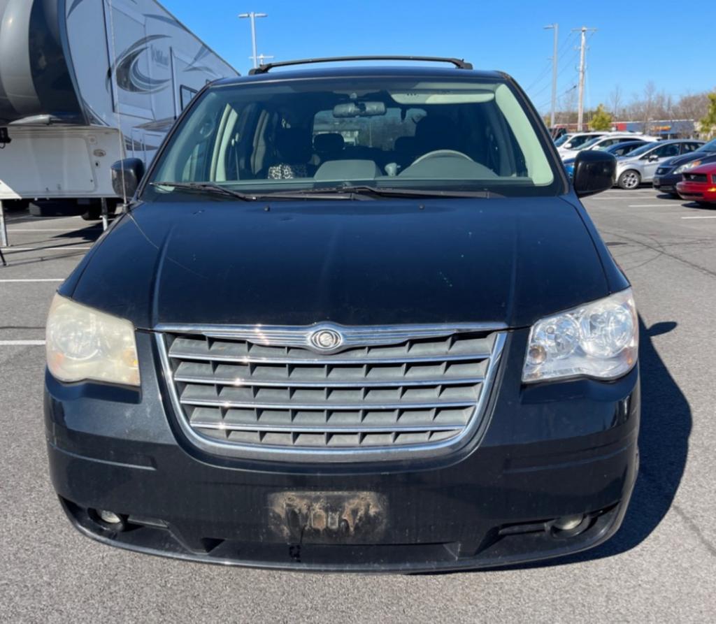 2008 Chrysler Town & Country Touring photo