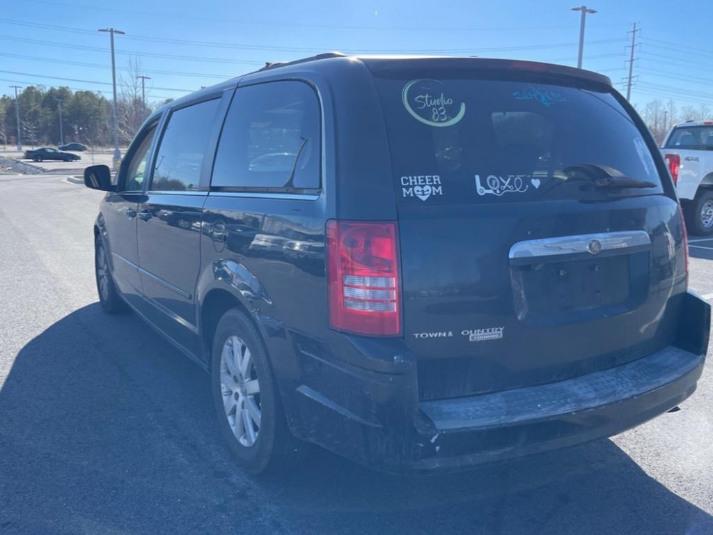 2008 Chrysler Town & Country Touring photo