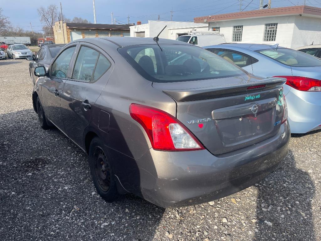 2014 Nissan Versa - $1,500