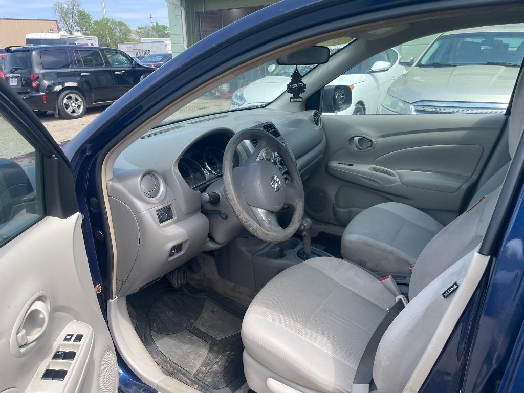 2012 Nissan Versa 1.6 S photo