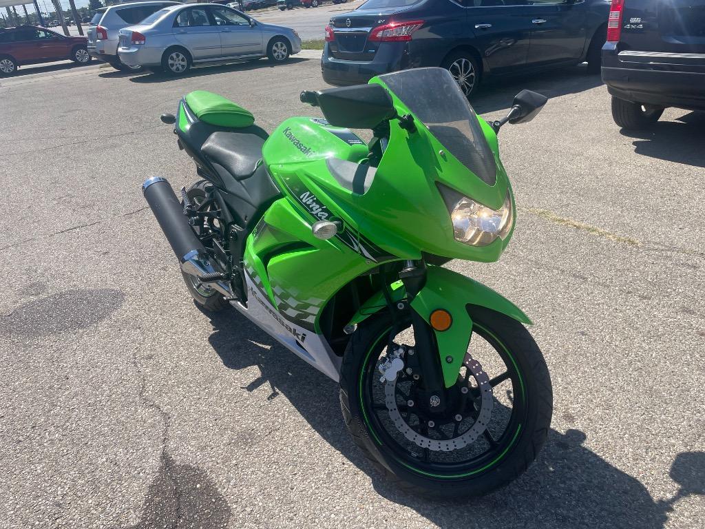 2010 Kawasaki Ninja 250r - $3,995