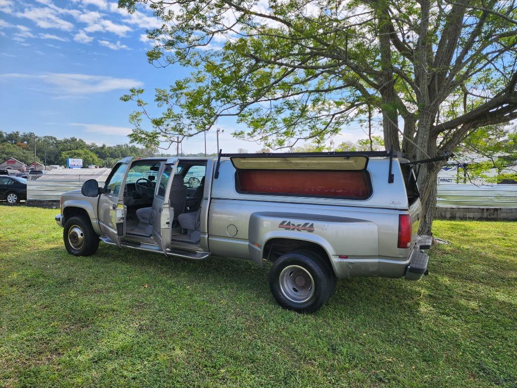 2000 Chevrolet RSX K3500 LS photo