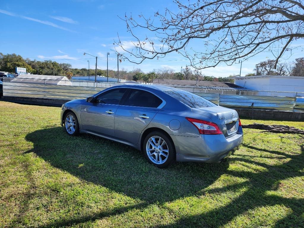 2010 Nissan Maxima 3.5 SV photo