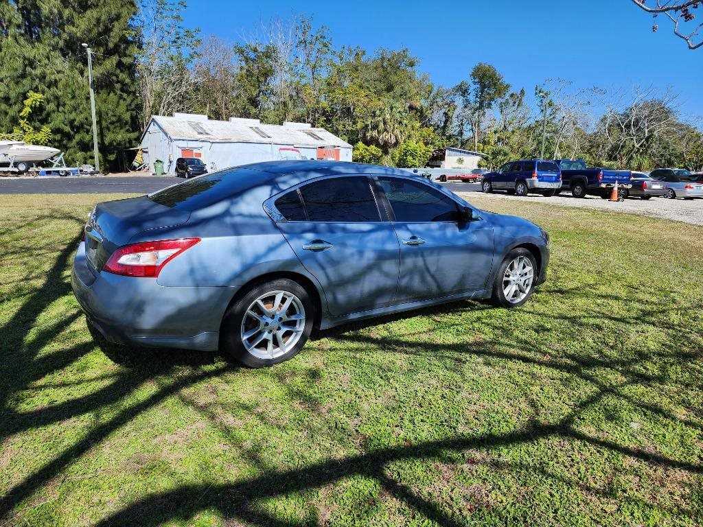 2010 Nissan Maxima 3.5 SV photo