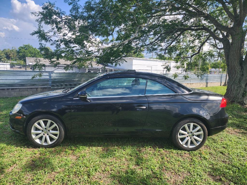 2009 Volkswagen Eos - $5,500
