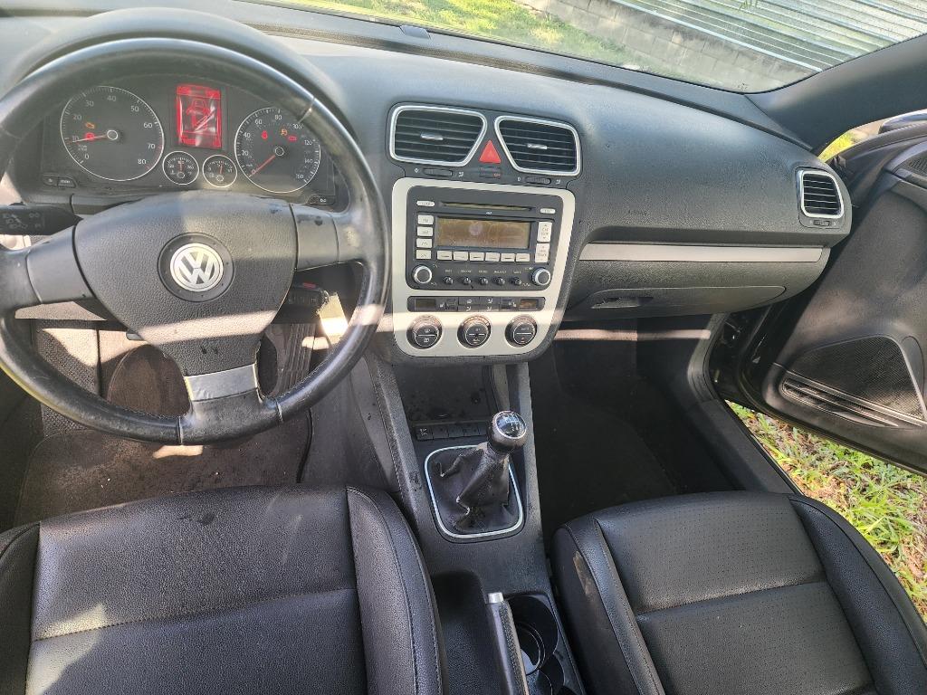 2009 Volkswagen Eos - $5,500