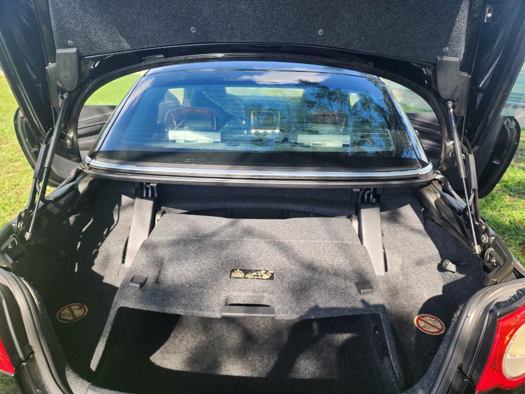 2009 Volkswagen Eos - $5,500