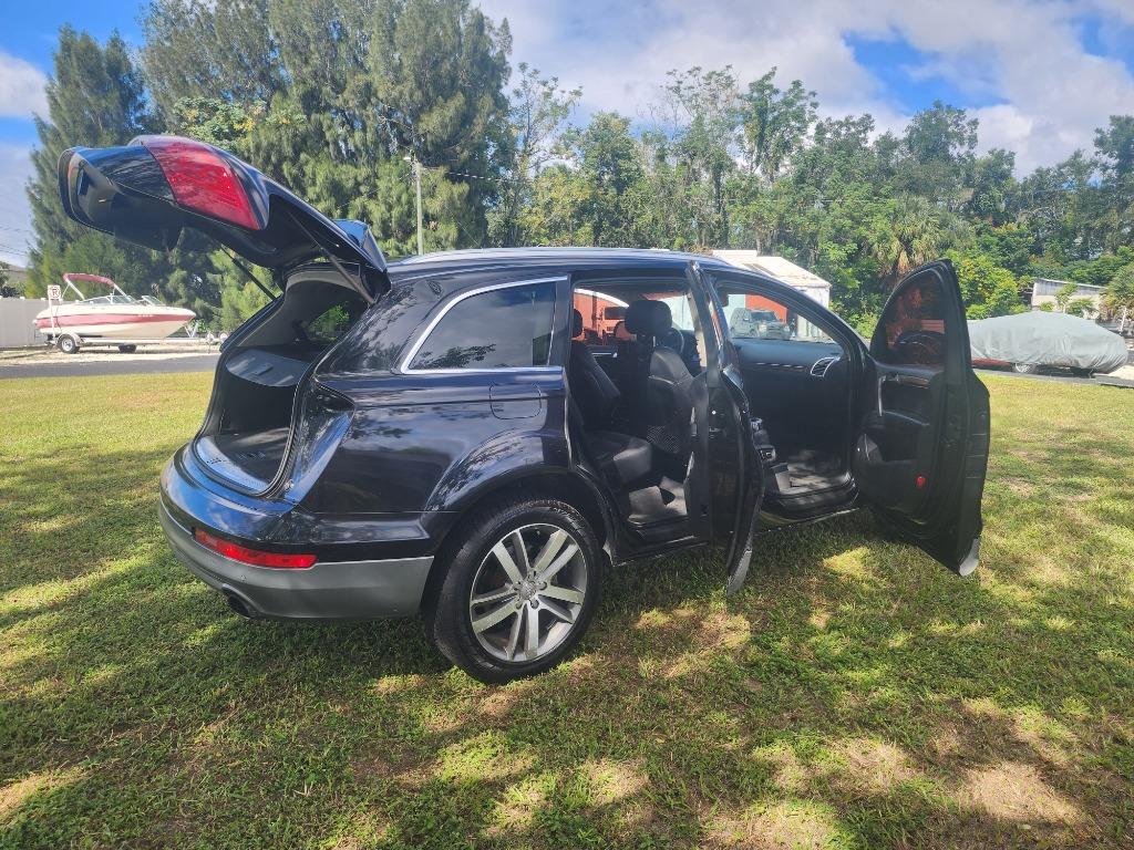 2013 Audi Q7 - $9,000