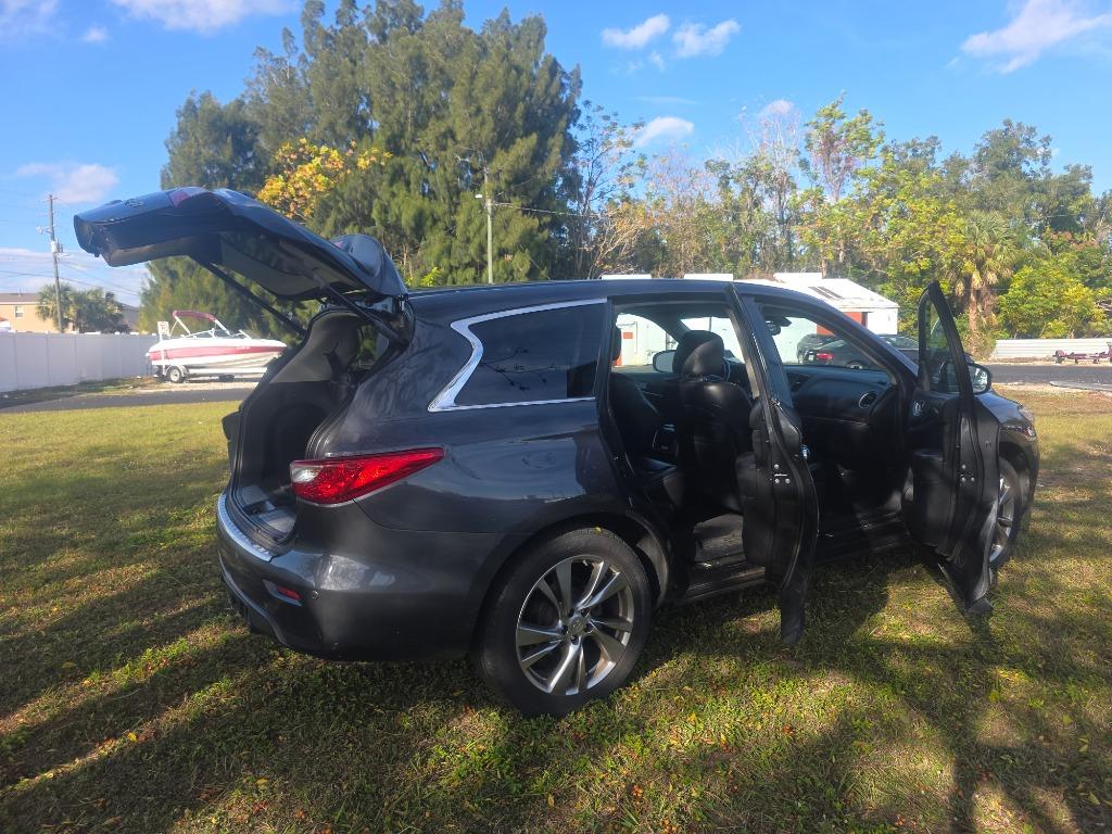 2014 INFINITI QX60 - $8,500