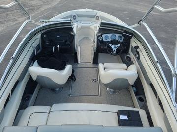 2009 SEA RAY 210 Bowrider - $23,500