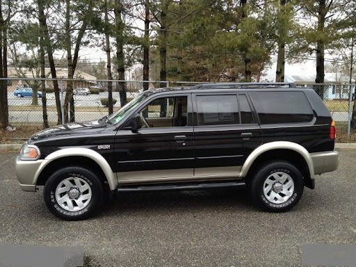 2002 Mitsubishi Montero - $6,500