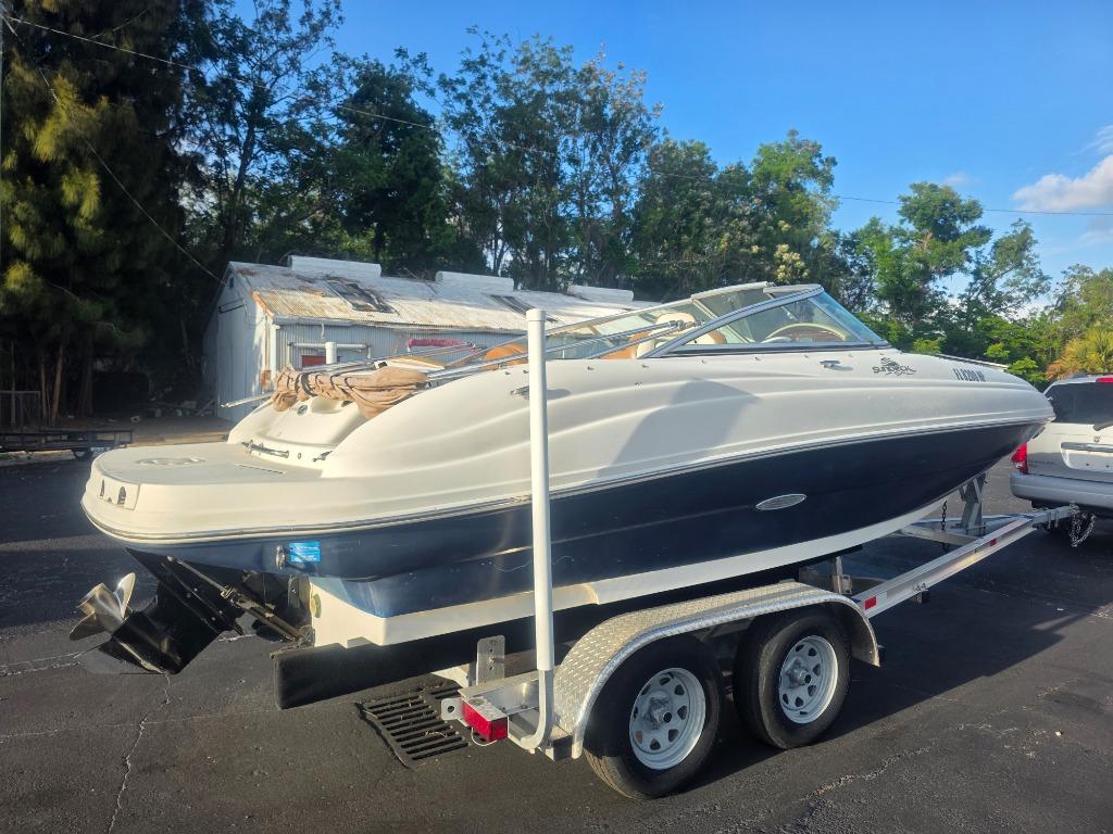 2007 SEA RAY 200 Sundeck - $12,500