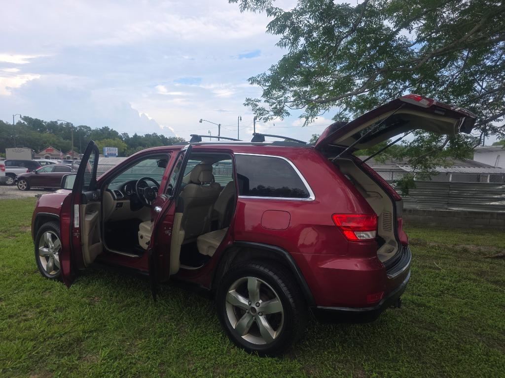 2013 Jeep Cherokee - $9,500