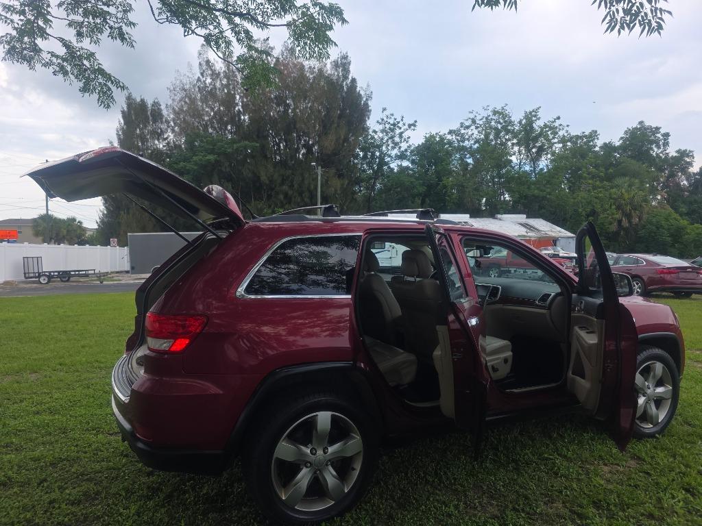 2013 Jeep Cherokee - $9,500