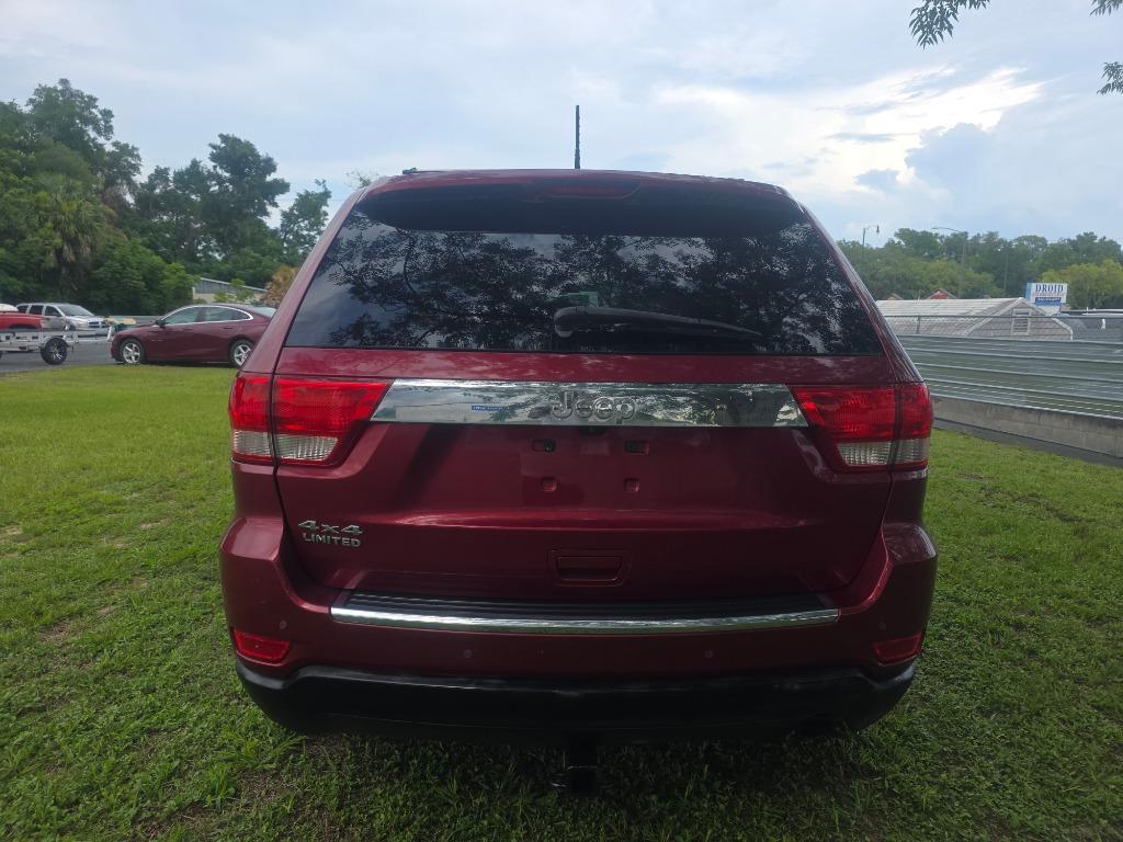 2013 Jeep Cherokee - $9,500