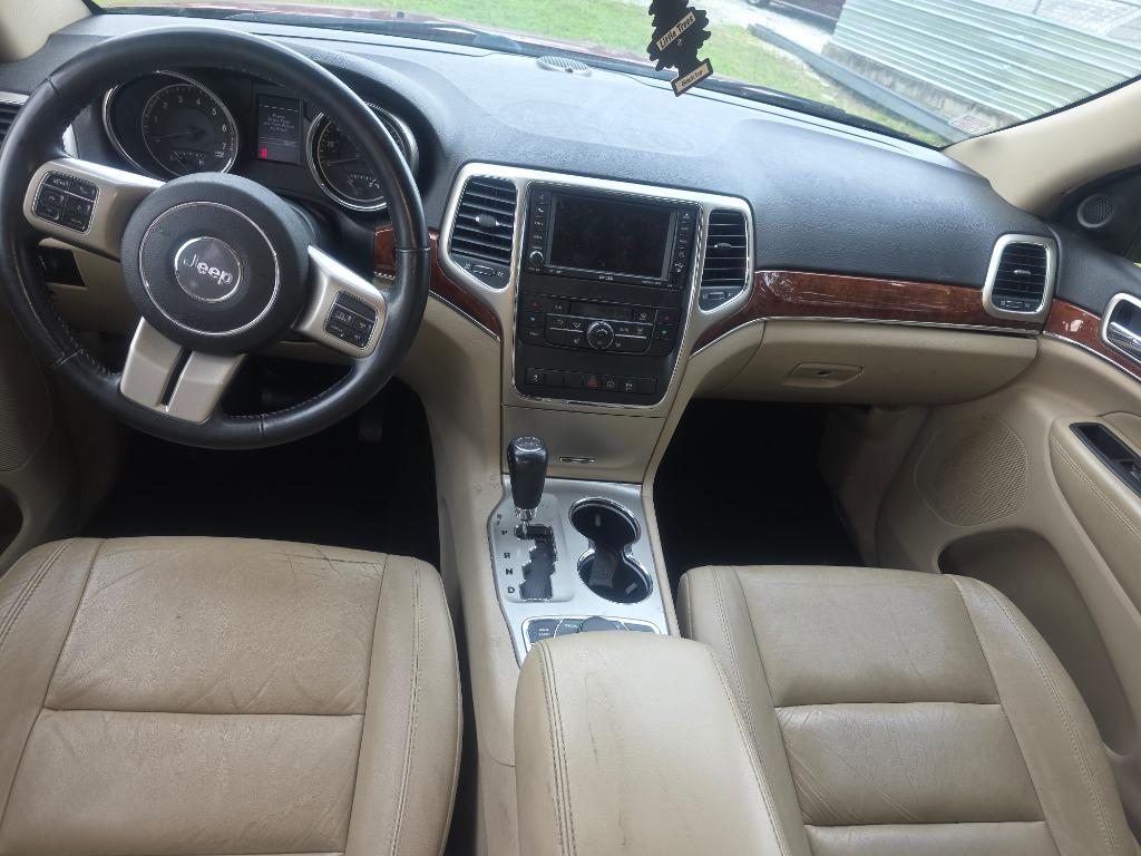2013 Jeep Cherokee - $9,500