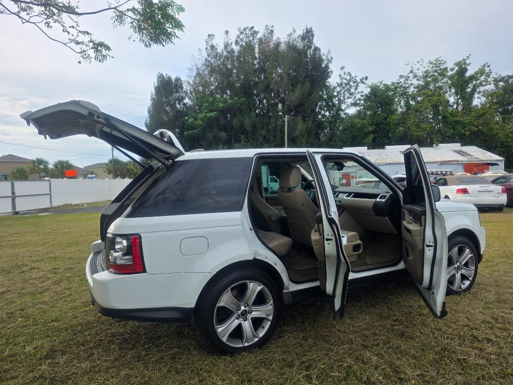 2013 Land Rover Range Rover Sport - $12,500